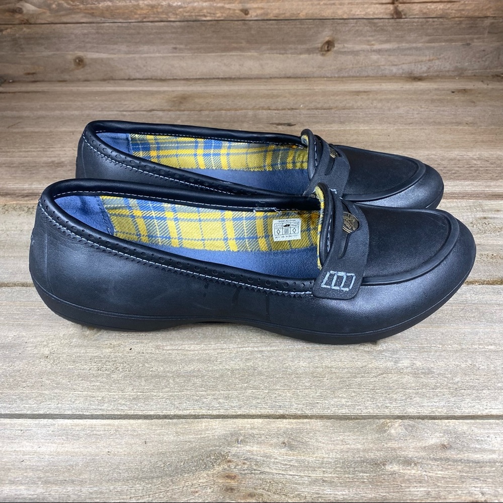 Crocs Slip on Flats Womens Size 8 Plaid Insulated